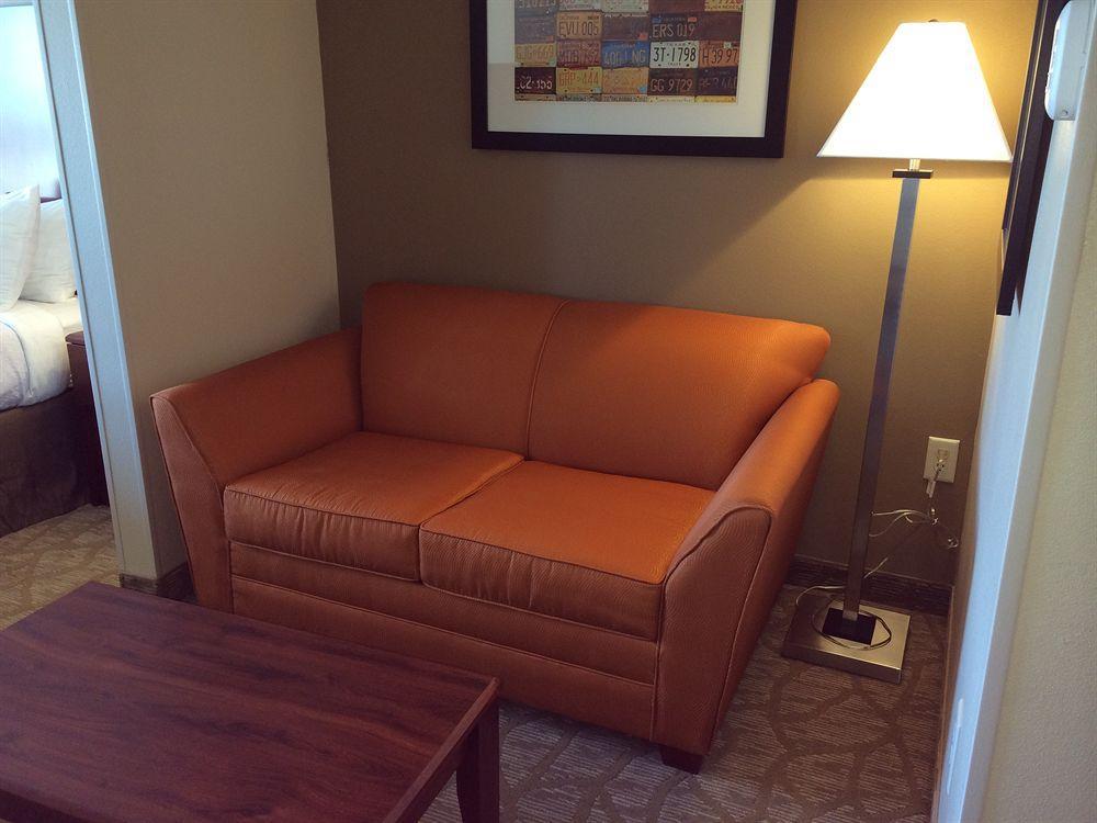 Holiday Inn Roswell By Ihg Екстериор снимка